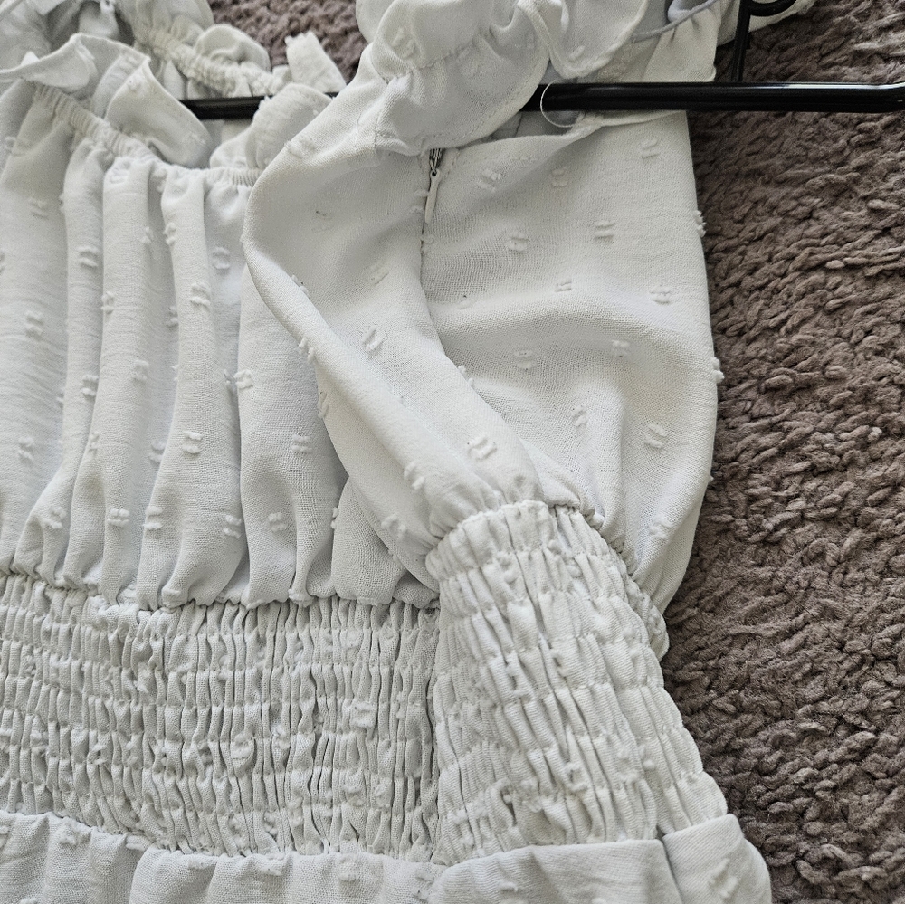 ⭐️4/$10-Elegant White Ruffle Women's Dress - Picture 5 of 6